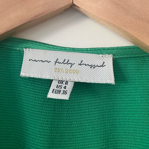 Never fully dressed green and pink button dress - Picture 2 of 2